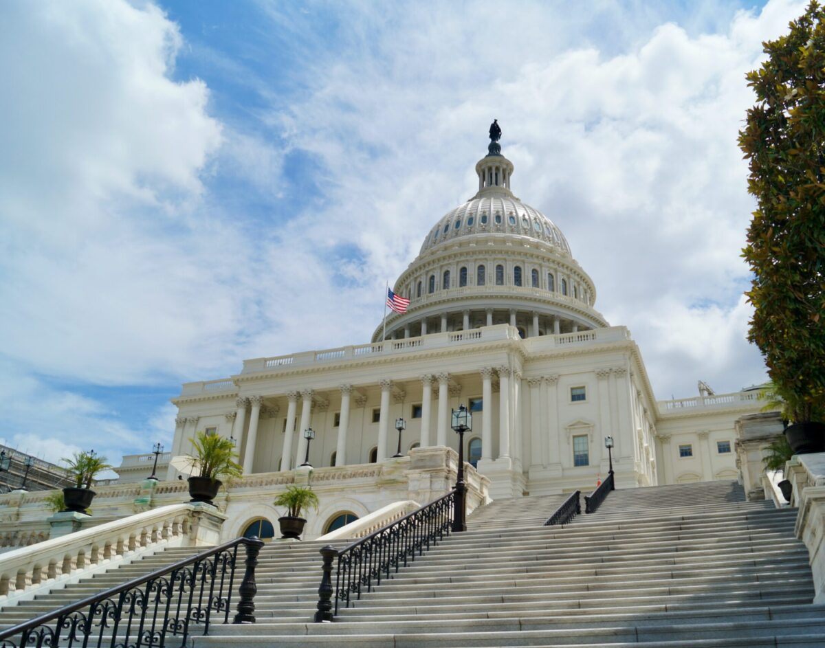IHEP Celebrates the Introduction of the Pell Grant Preservation and Expansion Act of 2024