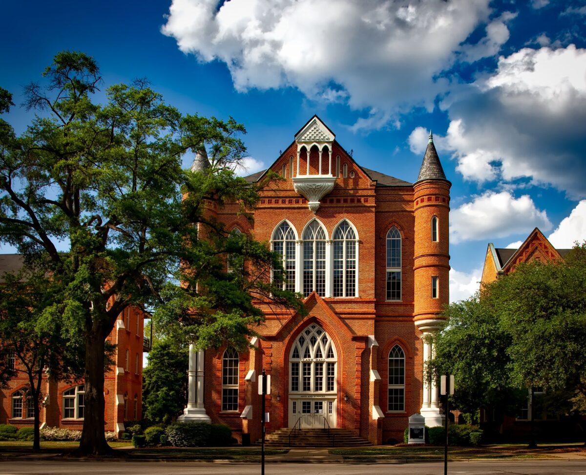 How to Strengthen the Economic Value of Four-Year Degrees in Alabama